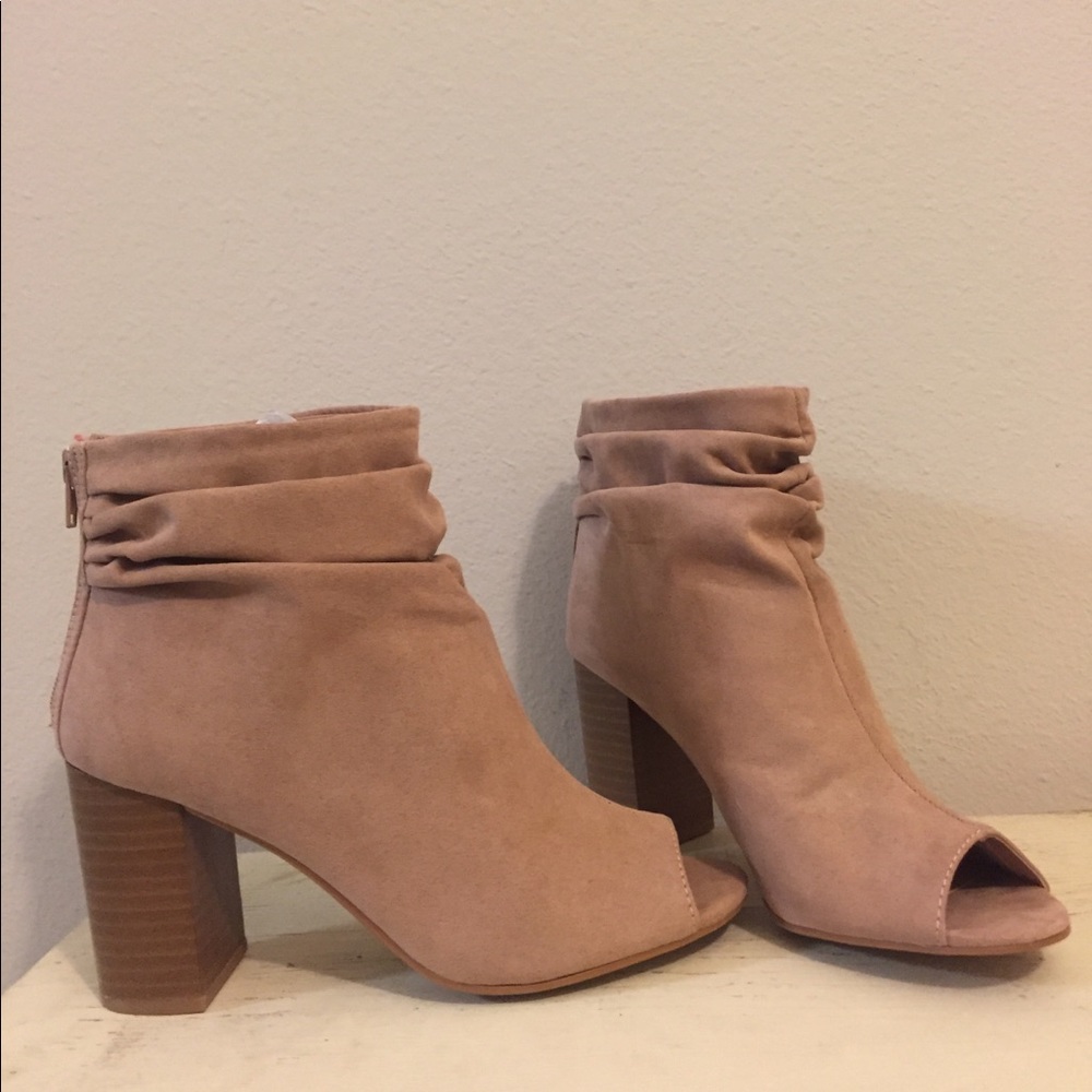 Chinese Laundry Blush heels brand new